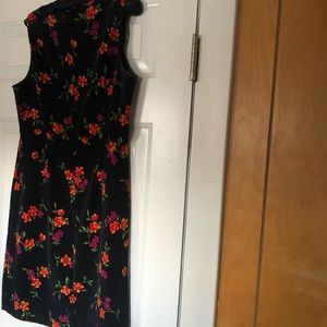 SAG HARBOR PRETTY FLOWERY  🌺 DRESS 🌸